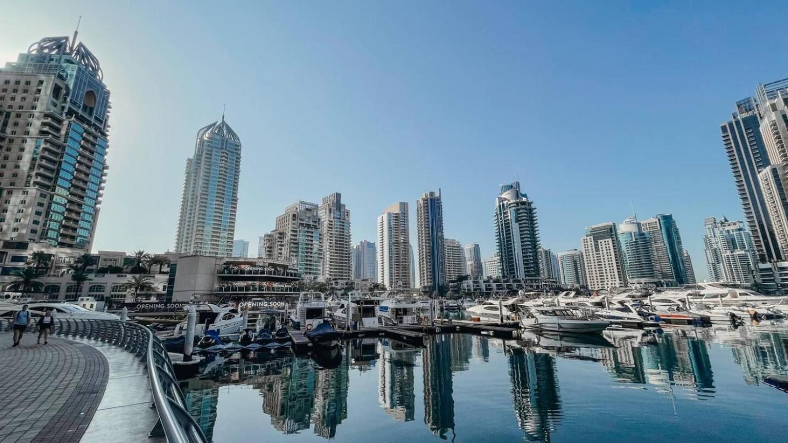 Wake Up To Sea Views In A Blue Lush Home On 51St Dubai Exterior foto